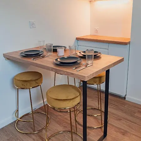 Le Reflet Chic - 2 Pieces Neuf - Quartier Calme A 5 Min De Strasbourg *