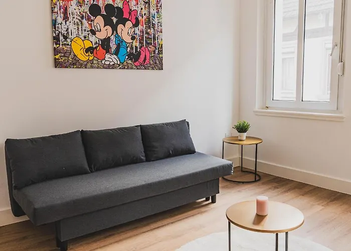 Le Reflet Chic - 2 Pieces Neuf - Quartier Calme A 5 Min De Strasbourg
